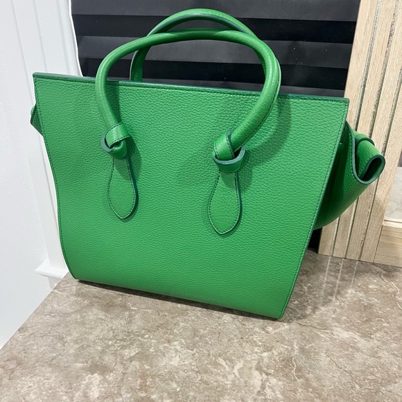Authentic Green Celine Phantom Tote 100% Calfskin - Picture 3 of 8